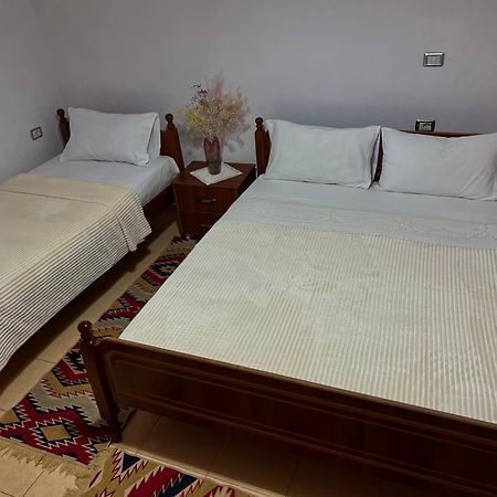 Tourists Guest House Αργυρόκαστρο Εξωτερικό φωτογραφία