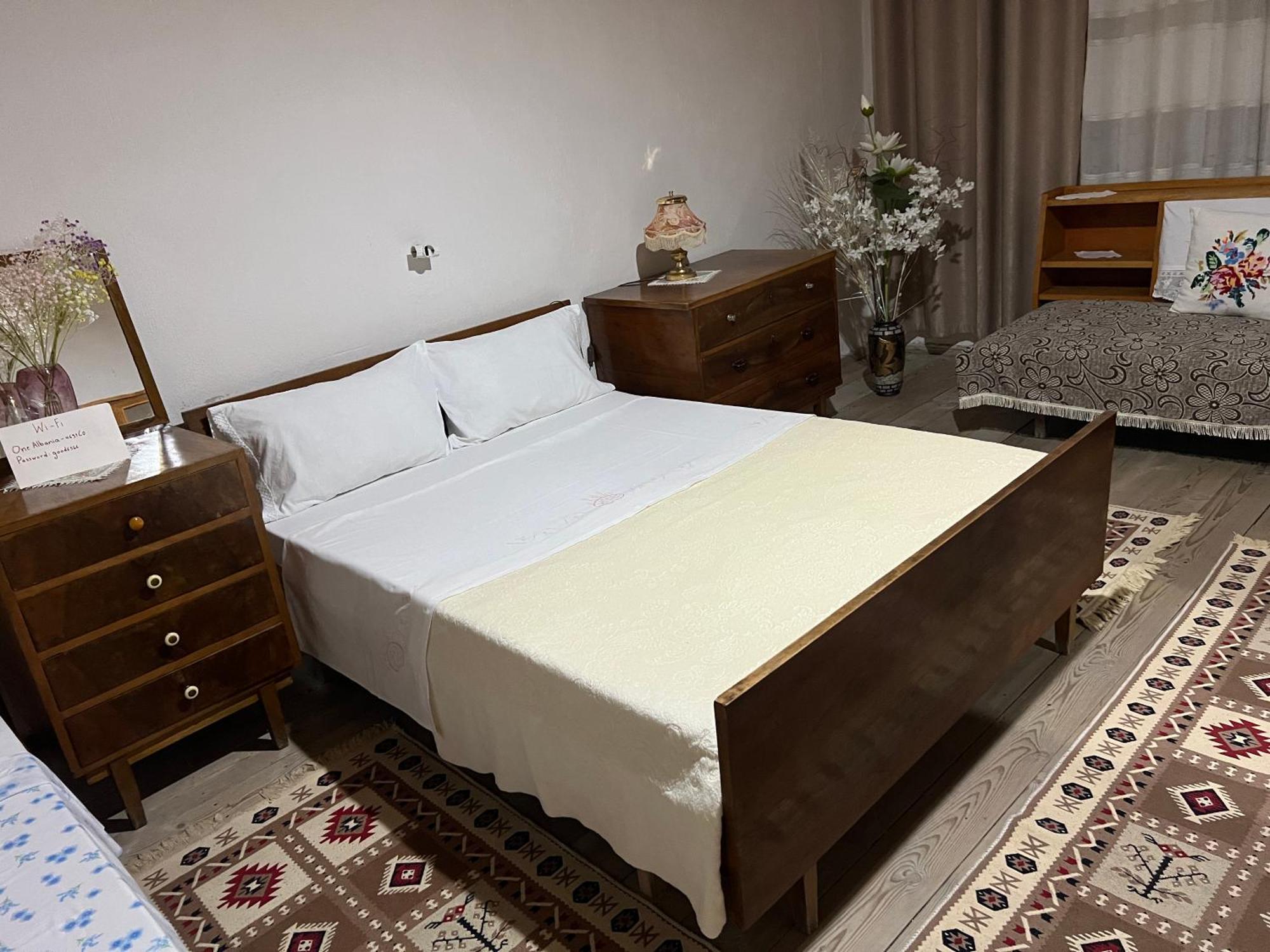 Tourists Guest House Αργυρόκαστρο Εξωτερικό φωτογραφία